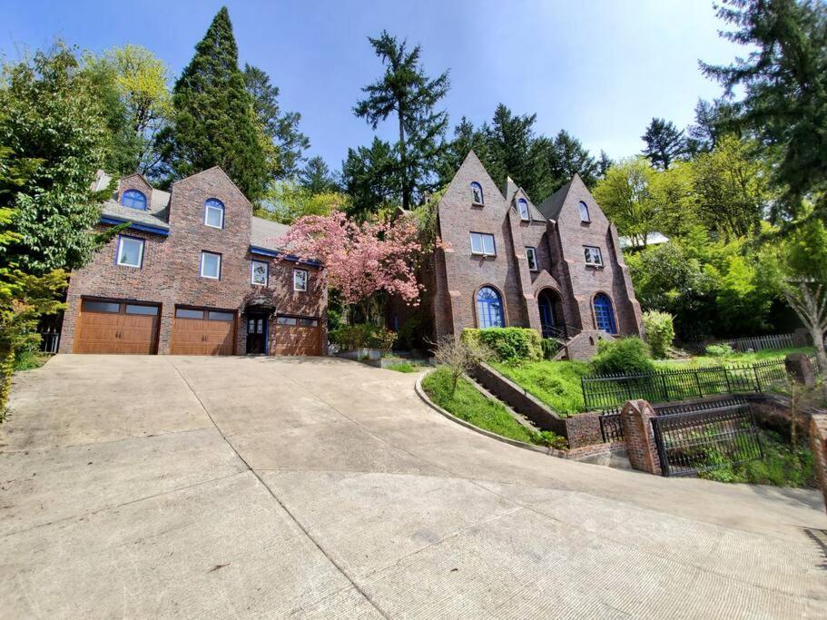 Holiday home Castle Estate In Sw Minutes From Downtown *