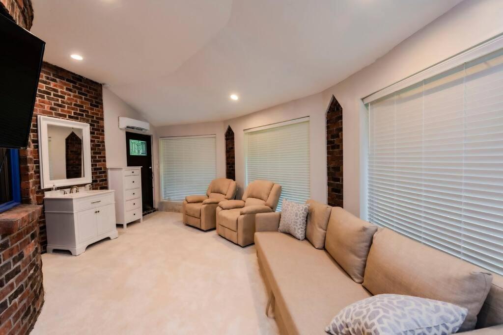 Holiday home Castle Estate In Sw Minutes From Downtown