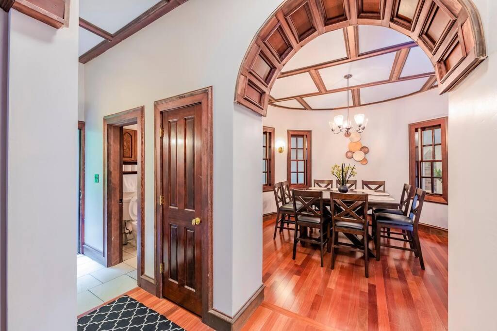 Castle Estate In Sw Minutes From Downtown Portland