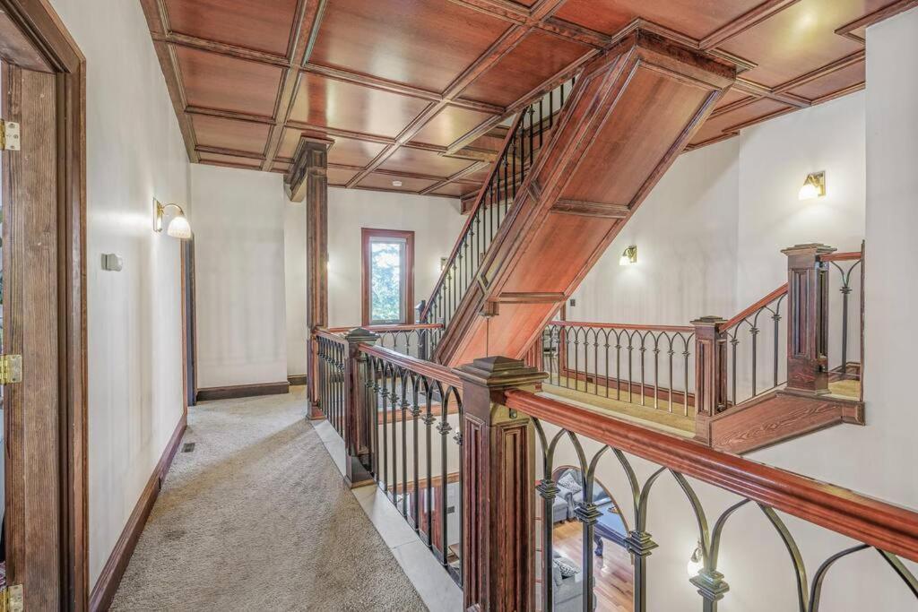 Holiday home Castle Estate In Sw Minutes From Downtown *