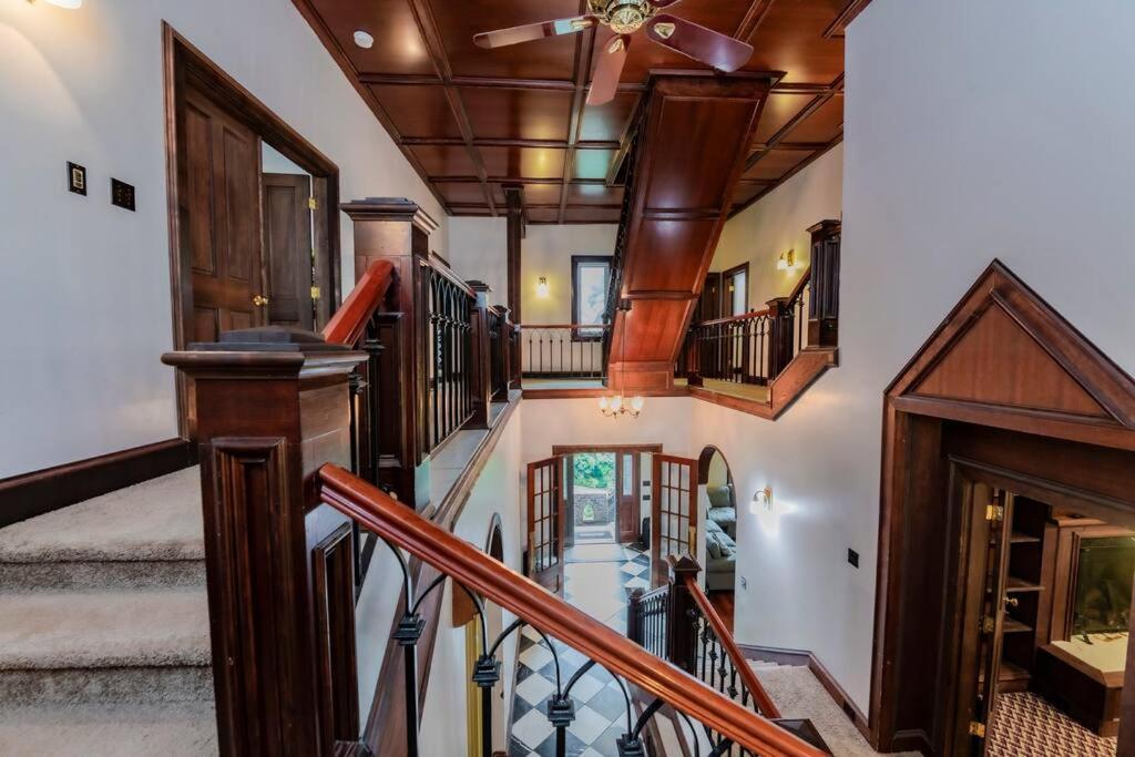 Castle Estate In Sw Minutes From Downtown * Portland