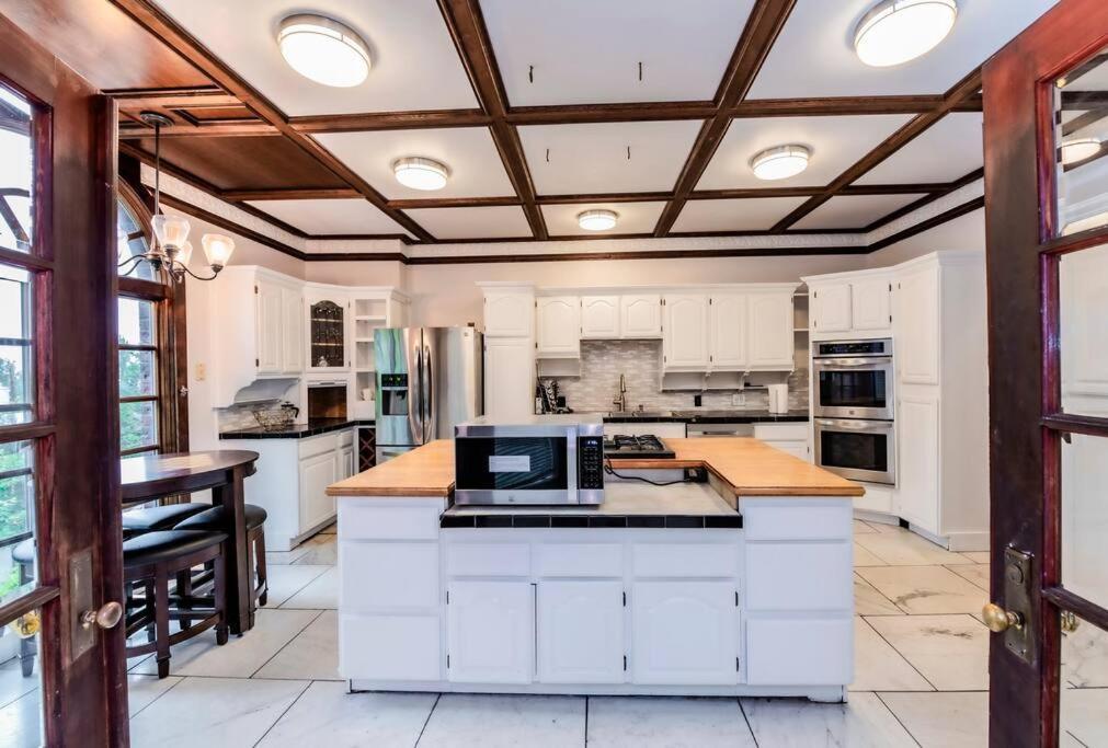 Holiday home Castle Estate In Sw Minutes From Downtown