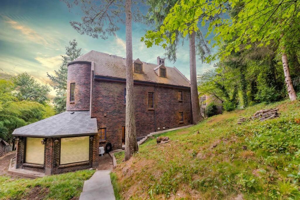 Castle Estate In Sw Minutes From Downtown Holiday home *