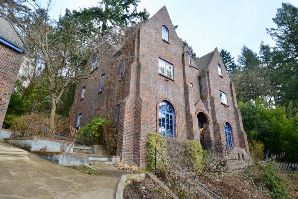 Holiday home Castle Estate In Sw Minutes From Downtown