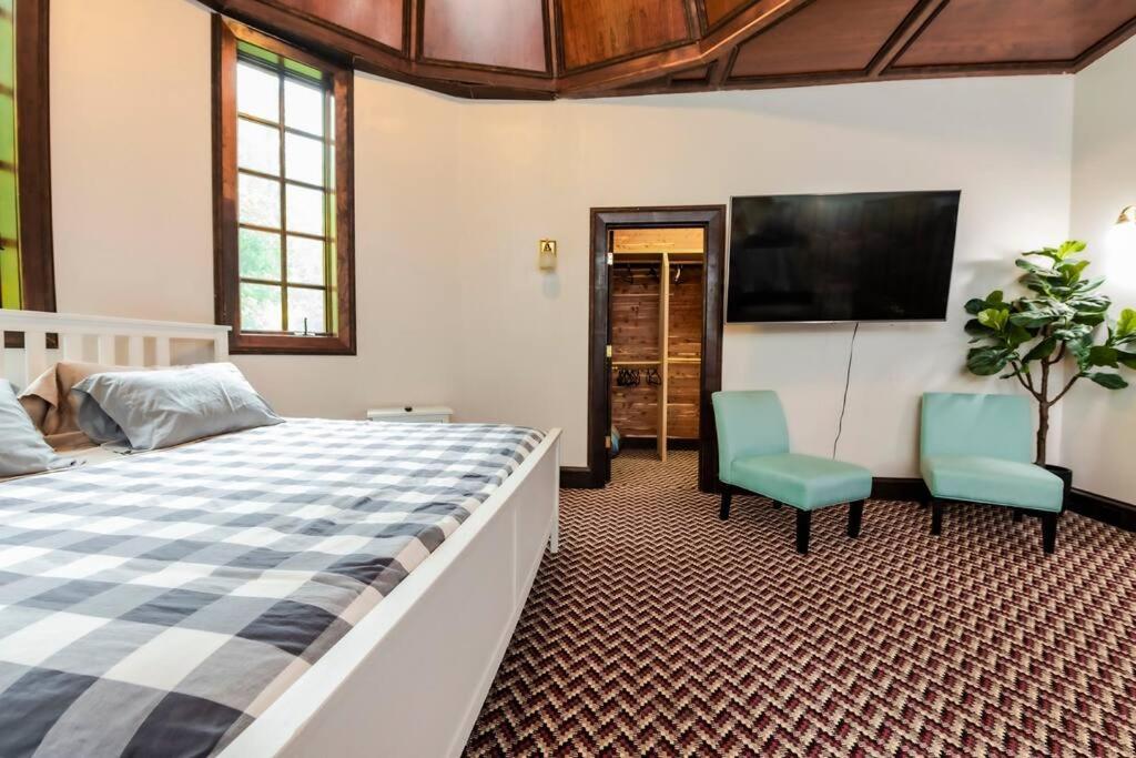 Castle Estate In Sw Minutes From Downtown Portland